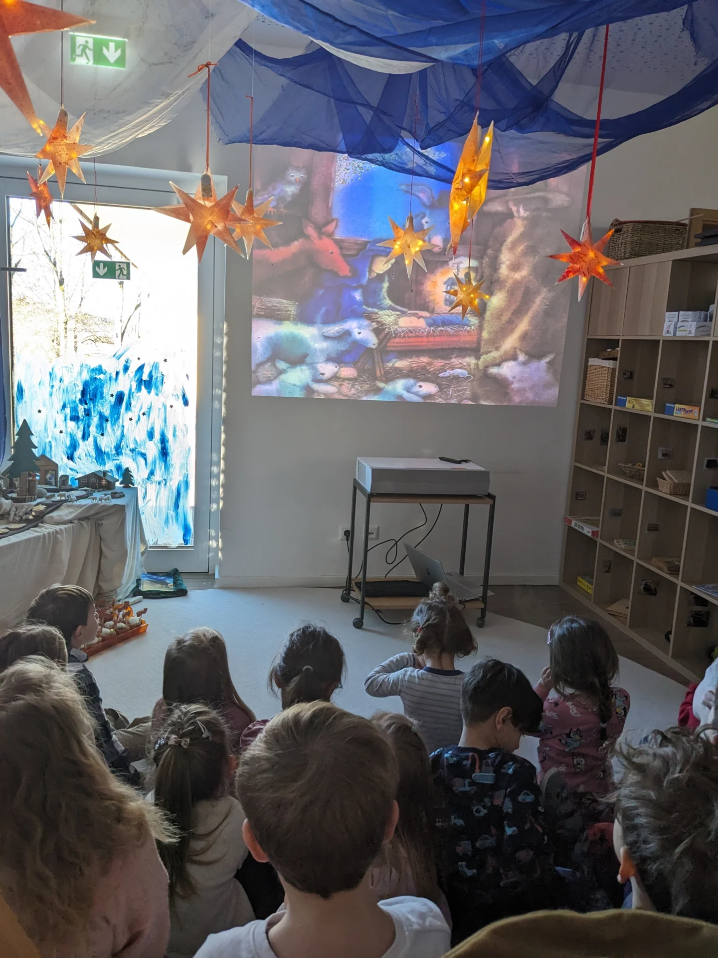 Zum Abschluss der Adventszeit sahen wir das Bilderbuchkino 