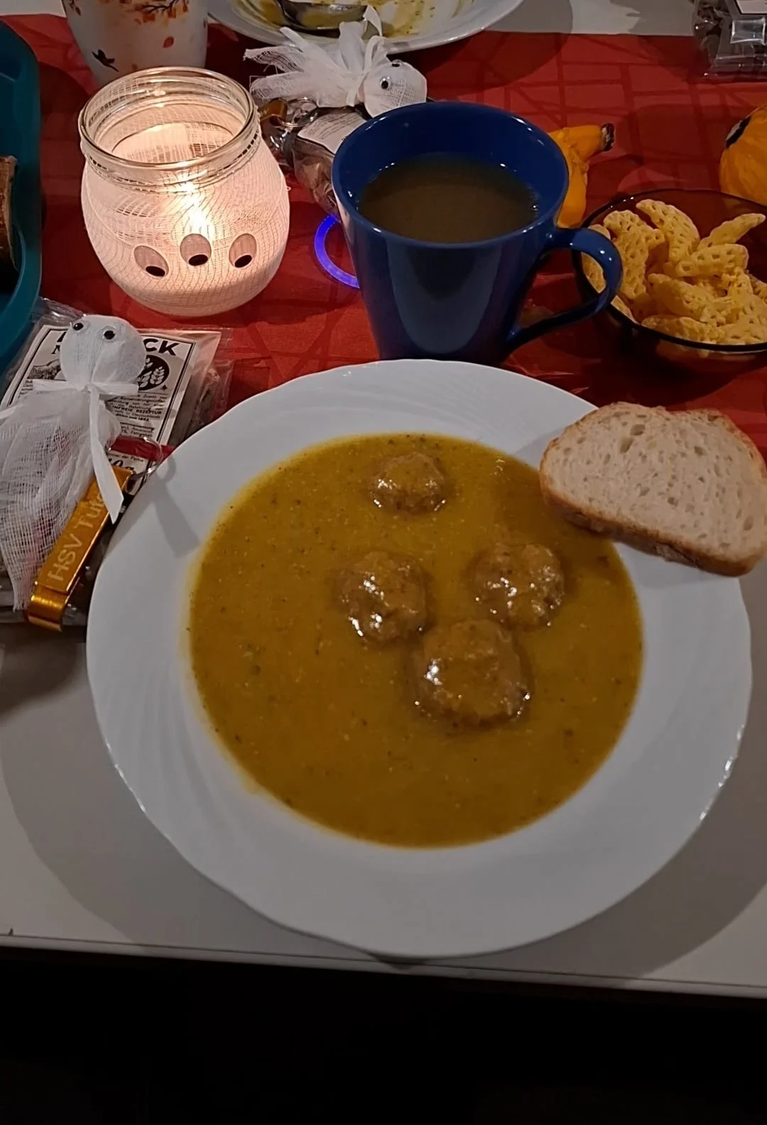 bei leckerem Essen, aber auch  (Bild vergr&ouml;&szlig;ern)