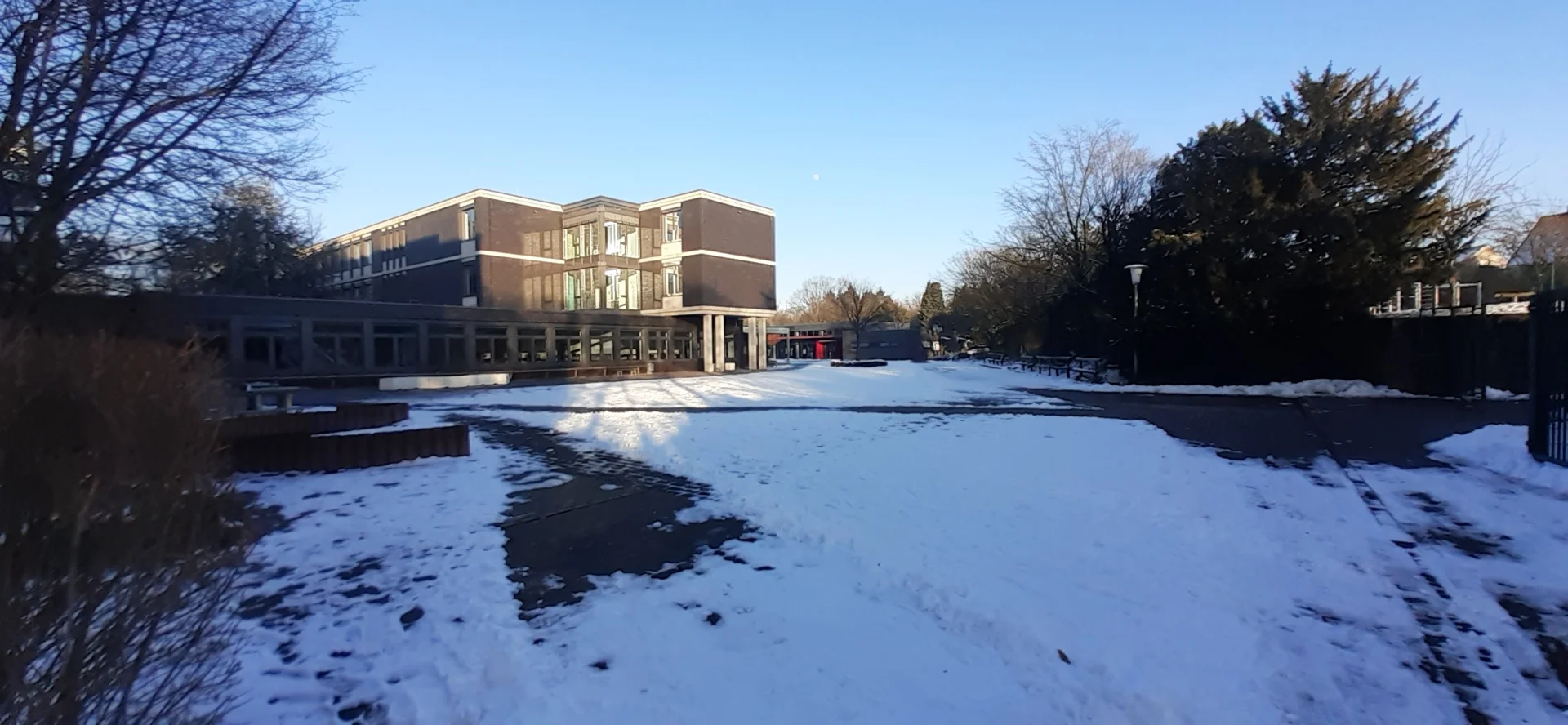 Bild: Schulgebäude 5