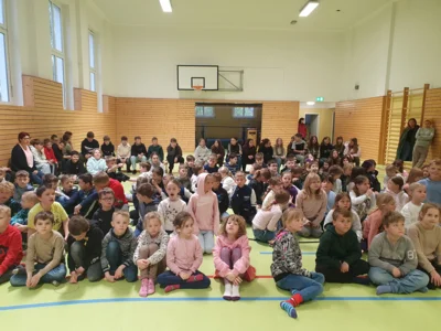 Vorschaubild: Montagmorgen-alle warten gespannt auf die Auswertung vom Lauf