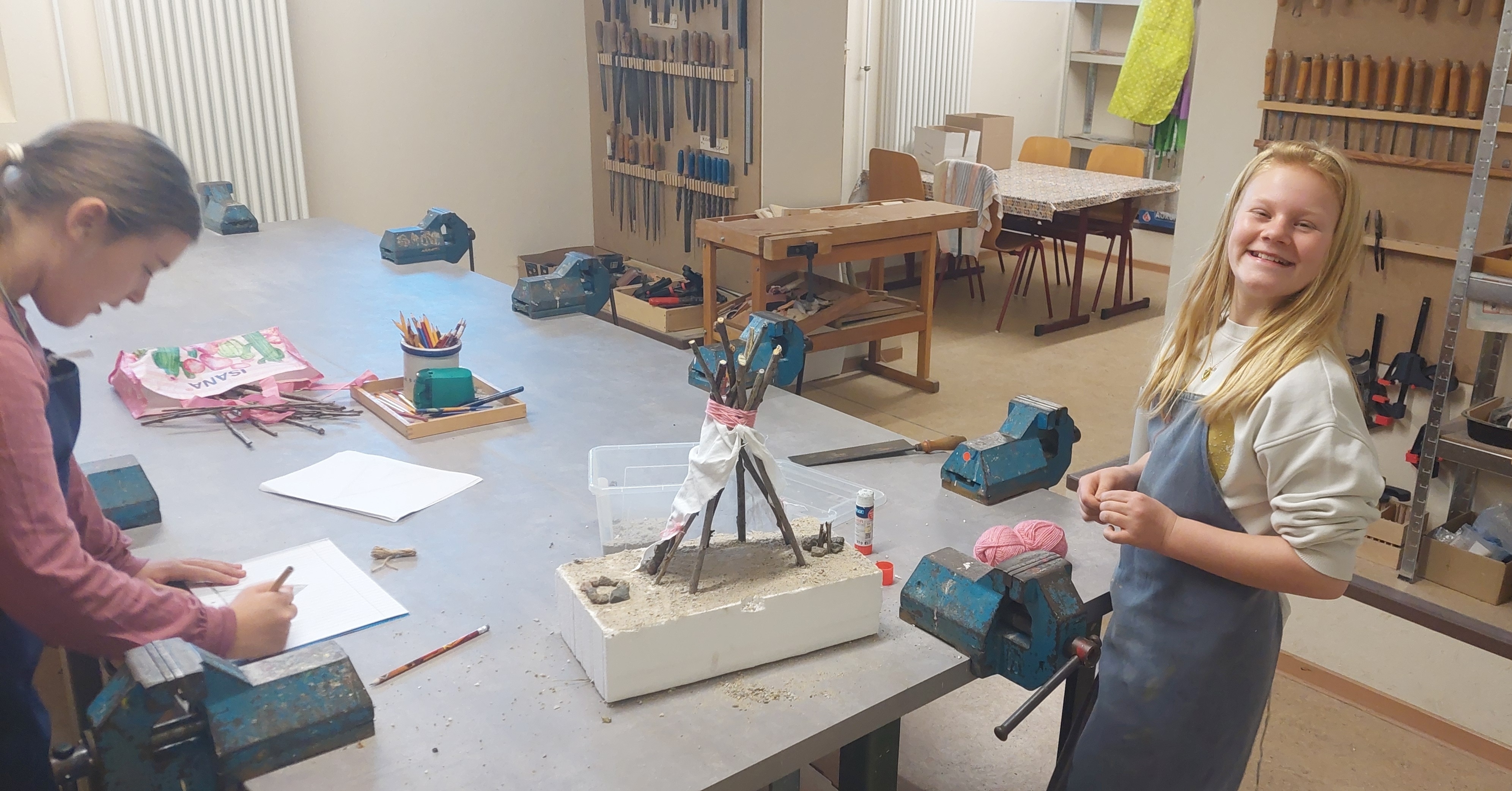 Bild: Arbeiten im Werkraum