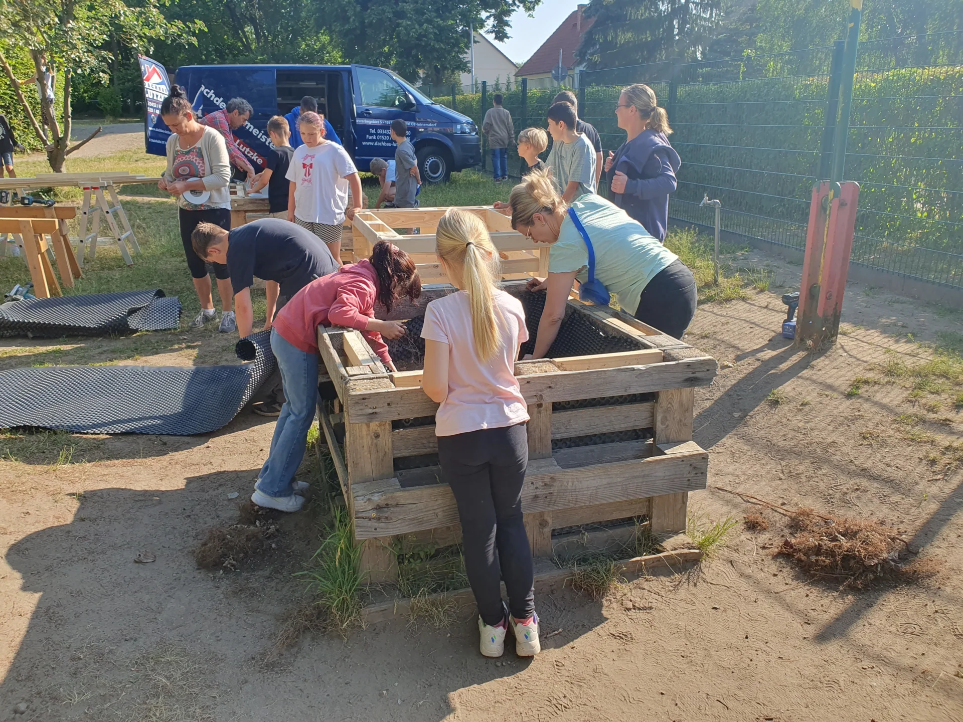 Bild: Die Hochbeete wurden gebaut