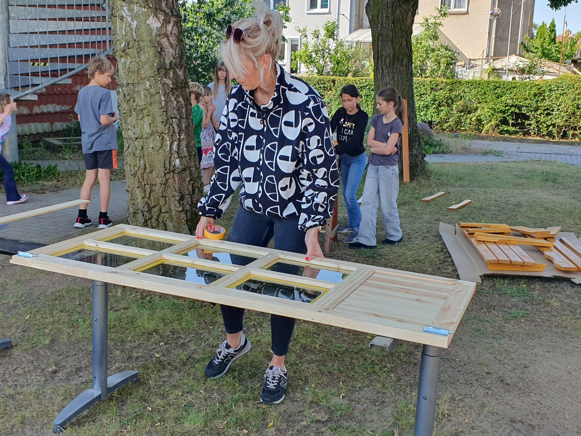 Bild: Das Abkleben der Scheiben war müheseliger als das Streichen