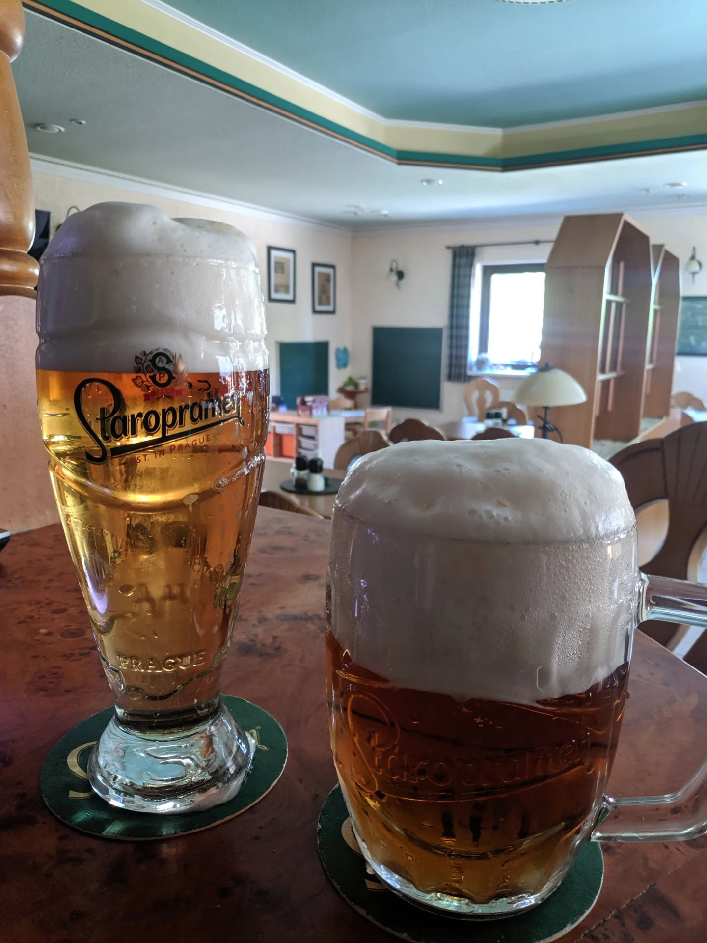 Staropramen Premium Lager -frisch vom Fass  (Bild vergr&ouml;&szlig;ern)