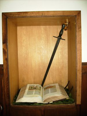 Vorschaubild Rathaus, Schwert und Bibel