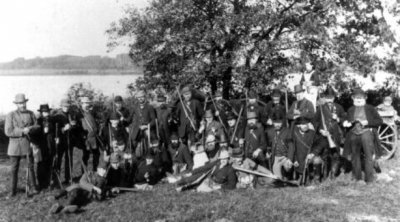 Bild einer Jagdgesellschaft um 1900 am Südensee