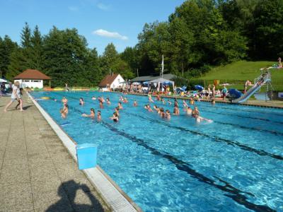 Vorschaubild Schwimmbad Weißenbrunn