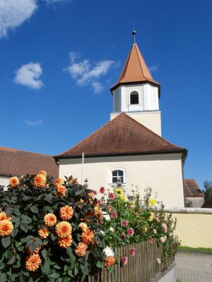 Vorschaubild Kirche St. Marien Reuth unter Neuhaus