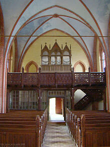 Blick auf die Orgel
