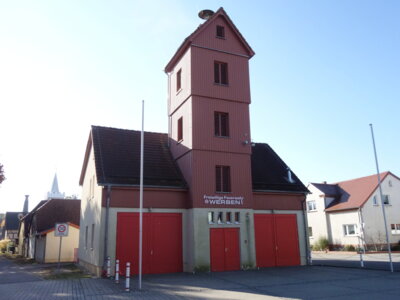 Das Feuerwehrgerätehaus am Anger in Werben/Wjerbno.