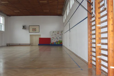 Vorschaubild Turnhalle Trossin