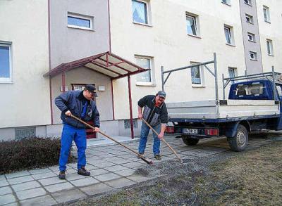 Foto zu Meldung: Fr&uuml;hjahrsputz in Calauer Wohngebieten