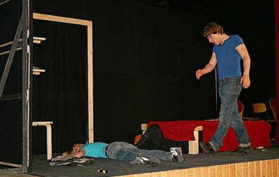 Foto zu Meldung: Theaterst&uuml;ck �Alkohol� beeindruckt Calauer Sch&uuml;ler