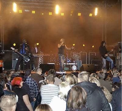 Foto zu Meldung: Calau: Rocknacht auch ohne Chef ein Hit