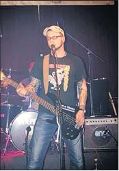 Foto zu Meldung: Drei Bands beim dritten „Rock im Krug“