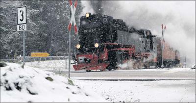 Foto zu Meldung: Wintereinbruch am Montag bringt Freude und Verkehrschaos
