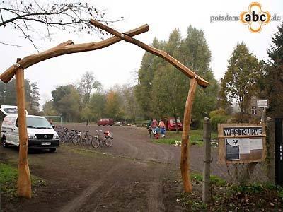 Foto zu Meldung: Westkurve: F&ouml;rdermittel f&uuml;r Bolzplatz wieder unsicher