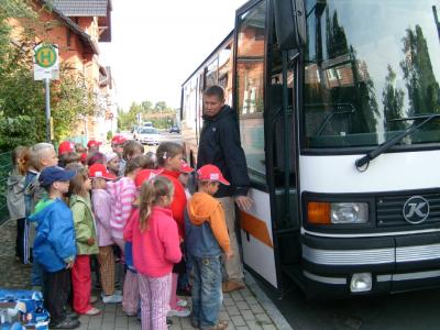 Foto zur Meldung: Busschule - Aktion der Polizei und des Prignitzer Reisedienstes für unsere Schulanfänger