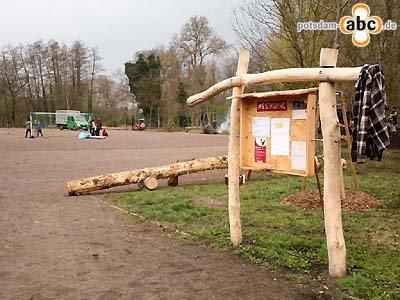 Foto zu Meldung: Lehmbackofen als Gemeinschaftsprojekt auf der "Westkurve"