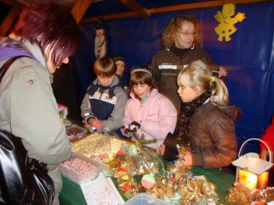 Der 1. Schulweihnachtsmarkt der Astrid-Lindgren-Grundschule Wusterhausen  hätte Pippi Langstrumpf gut gefallen