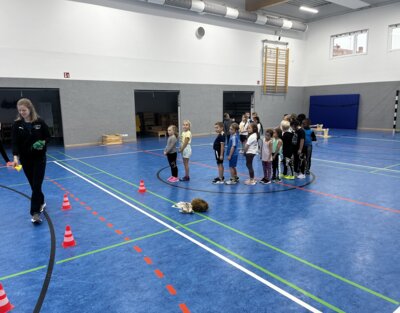 Foto zur Meldung: Minisportabzeichen für die 1. Klassen