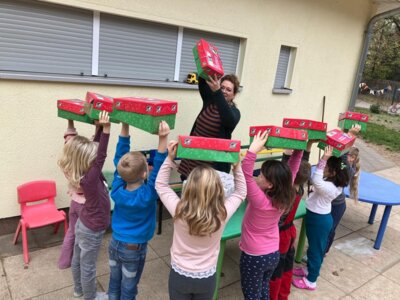 Foto zur Meldung: Weihnachten im Schuhkarton