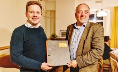 Die Ortsvorsitzenden Sönke Ehlers (li.) und Sönke Siebke MdL