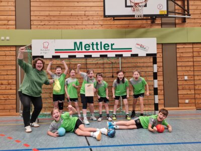Die GS Kleinich verteidigt ihren Titel beim Handballturnier (Bild vergrößern)