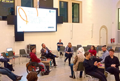 Foto zur Meldung: Podiumsdiskussion zum Thema „(Un)sichtbare Barrieren im öffentlichen Raum“ im Verkehrsmuseum Dresden