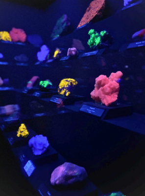Mineralien im Schwarzlicht