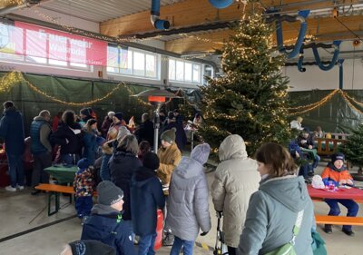 Weihnachtsbaumverkauf (Bild vergr&ouml;&szlig;ern)