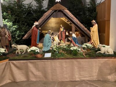 Friedvolle und fröhliche Weihnachten und erfolgreiches Neues Jahr 2026