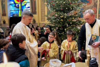 Вифлеємський вогонь у катедральному храмі (Bild vergr&ouml;&szlig;ern)
