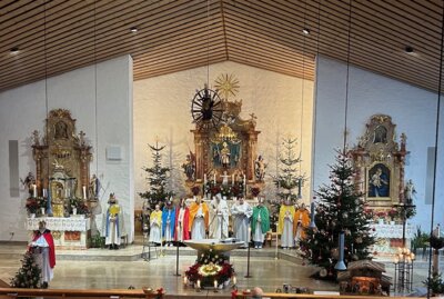 Fleißige Haibühler Sternsinger sammeln 2.300 EUR (Bild vergr&ouml;&szlig;ern)