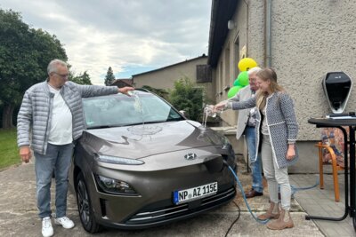 Foto: (LK OPR/Alexander von Uleniecki) zeigt das FleckoMobil bei seiner Einweihung im Juni 2024 in Flecken Zechlin.
