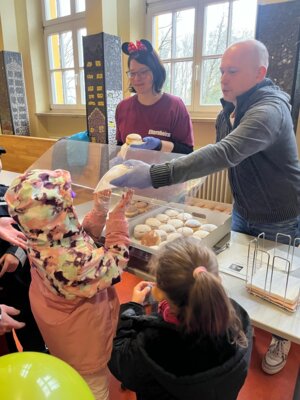 Krapfen-Aktion des Elternbeirats