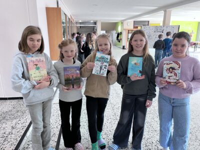 Foto zur Meldung: Lesekoffer für Klasse 4
