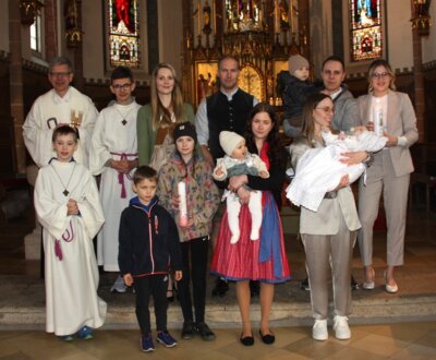 Marie und Anton Ferdinand sind Kinder Gottes (Bild vergrößern)