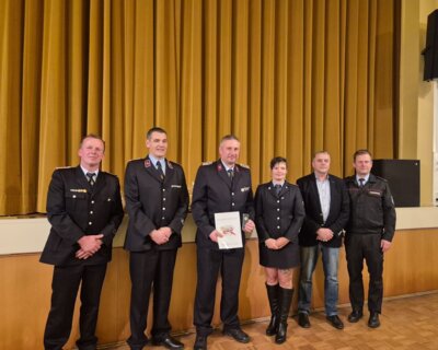 Ehrennadel der Kreisjugendfeuerwehr (04/2025) (Bild vergr&ouml;&szlig;ern)