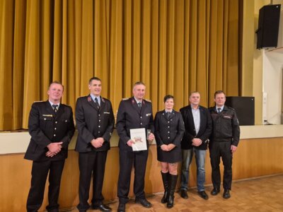 Foto zur Meldung: Ehrennadel der Kreisjugendfeuerwehr (04/2025)