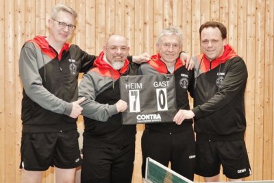 Olaf Suhr, Bernd Figura, Gerd Achterberg, Christopher Brust - noch eine Sieg zum Titel