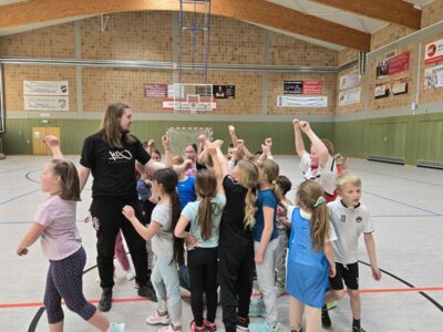 Foto zur Meldung: Basketballtraining mit den 46 ern