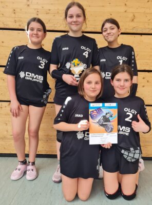 Von links: Marie Adler (6d), Sophie Götze (6d), Josie Brem (6c),  Hedda Albert (5b), Milli Adler (6d).