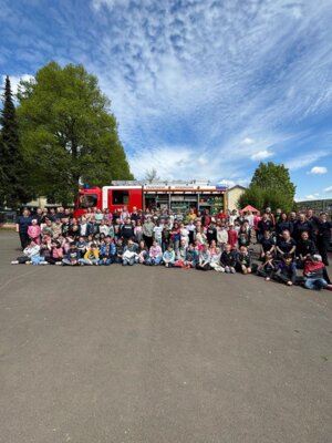 +++Die Feuerwehr zu Gast in der Grundschule+++ (Bild vergrößern)