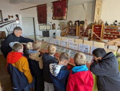 Ausflug ins Heimatmuseum (Bild vergrößern)