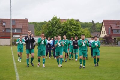 TuS Neukalen gewinnt in Tutow (Bild vergr&ouml;&szlig;ern)