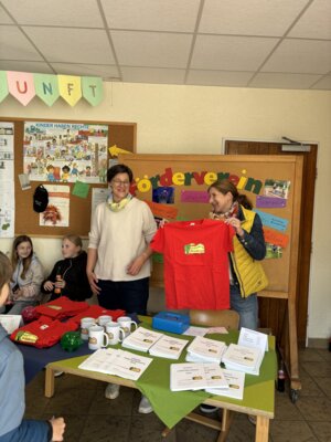 Meldung: Kunterbuntes Schulfest in Handarpe sorgt für Begeisterung