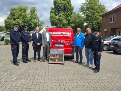 Übergabe Brandschutzmobil
