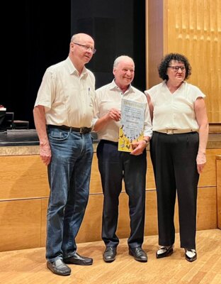BDRG Ehrenpäsident Christoph Günzel, LV Ehrenpräsident Georg J. Hermann und Ute Hudler neue LV und BDRG Präsidentin