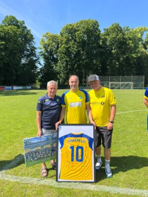 Foto zur Meldung: Fußball: Abschied am letzten Spieltag